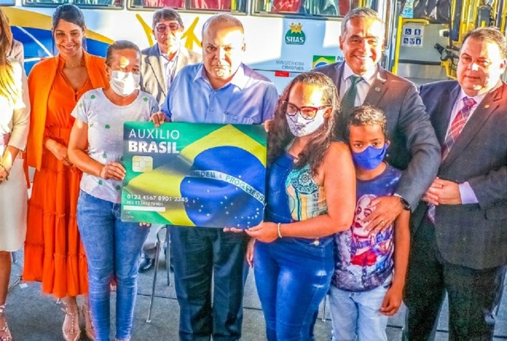 GDF recebe equipamentos para ações sociais e no campo