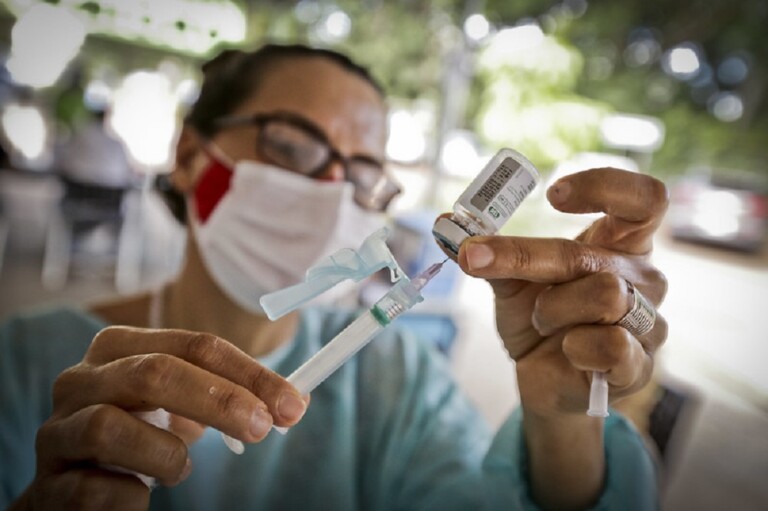 Vacinação contra influenza ampliada a partir desta segunda-feira (27). Foto Breno Esaki - arquivo Agência Saúde-DF