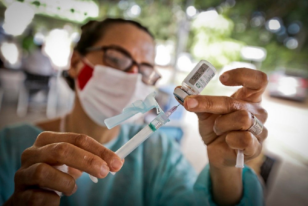 Vacina da influenza disponível para toda a população a partir de segunda-feira (27)