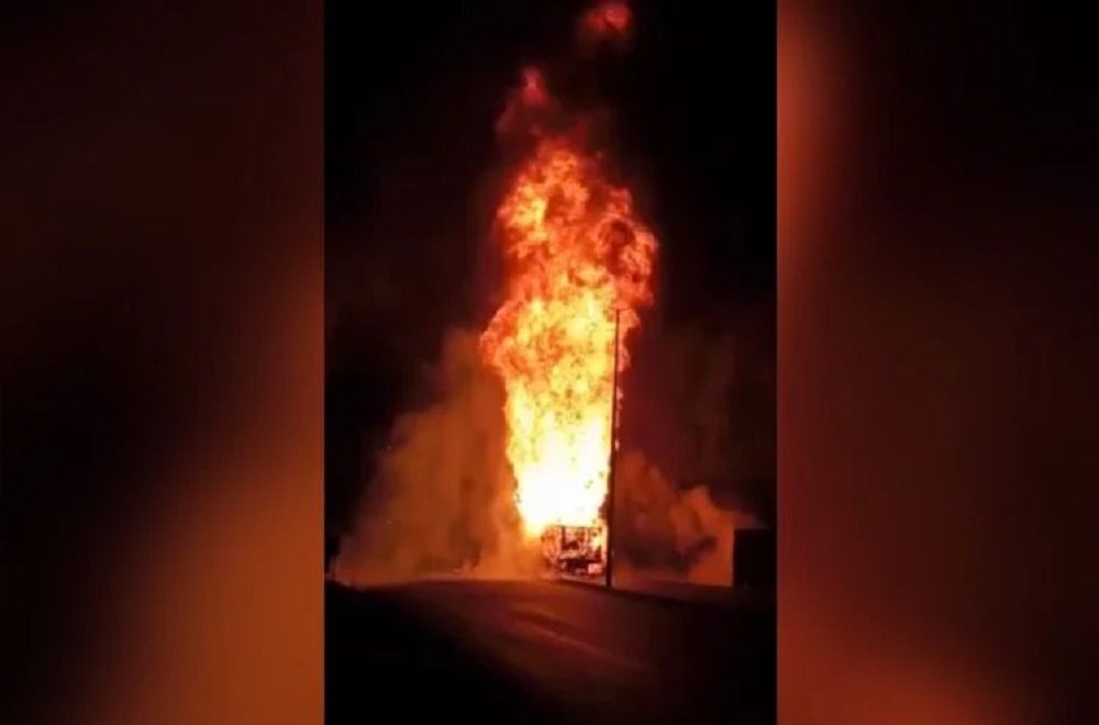 Vídeo: caminhão com gás explode e botijões são arremessados na GO-080