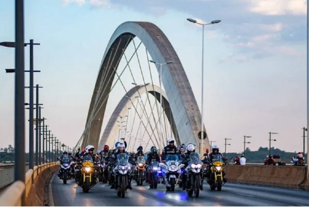 Capital Moto Week: motociata leva milhares às ruas do DF