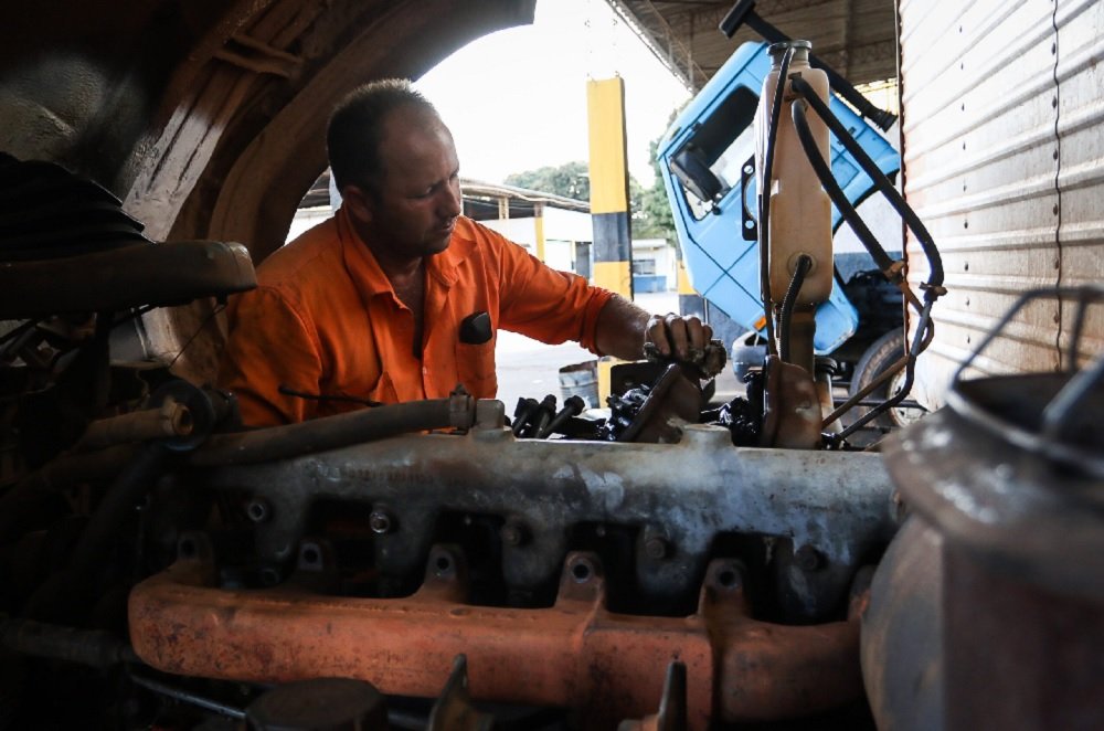 Agências do trabalhador têm 195 vagas de emprego nesta terça-feira (12)