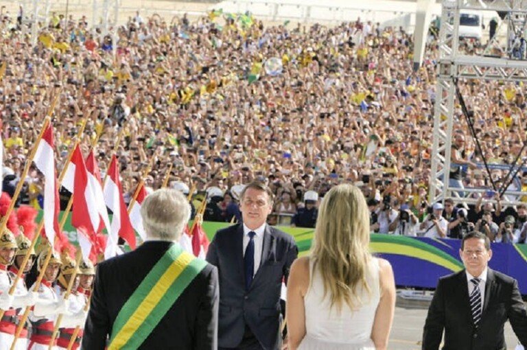 solenidade-de-transmissao-da-faixa-presidencial-em-2019-01072022200229499_11zon
