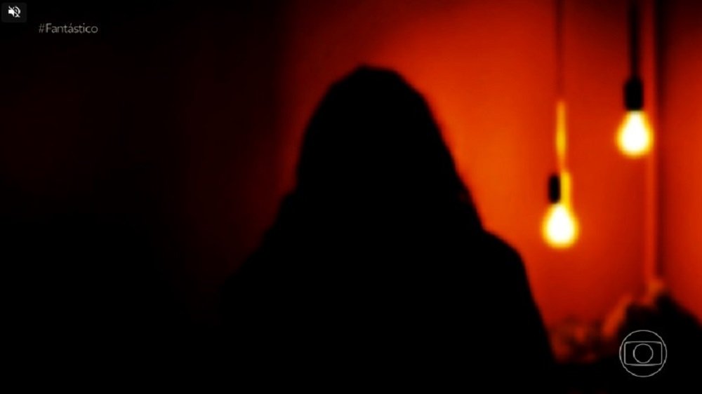 ‘Ele me jogou, tirou a minha roupa a força, segurou meu braço e aí forçou’, relata uma das mulheres que diz que foi abusada sexualmente por Bruno Krupp