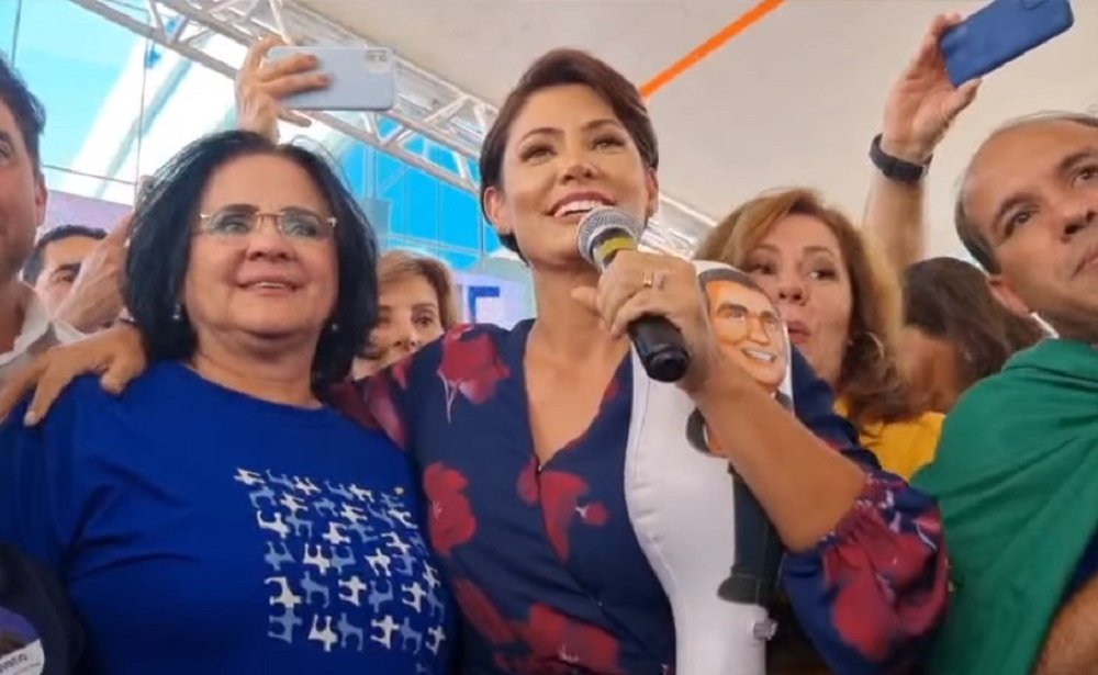 Damares Alves chega a 29% dos votos e  passa Flávia Arruda na disputa pelo Senado no DF