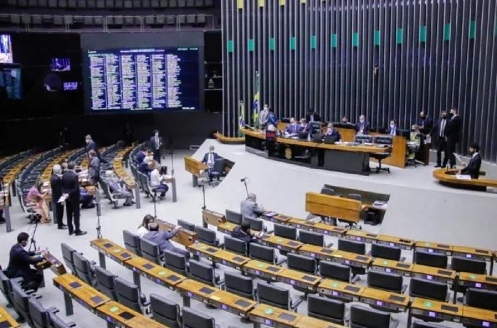 Vitória do governo: Câmara aprova urgência para votar PL das pesquisas