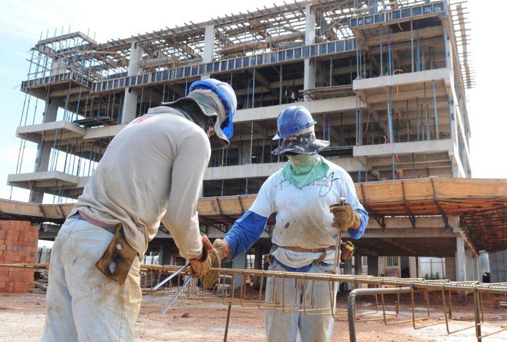 Sessenta e seis vagas de emprego para a construção civil nesta quinta (27)