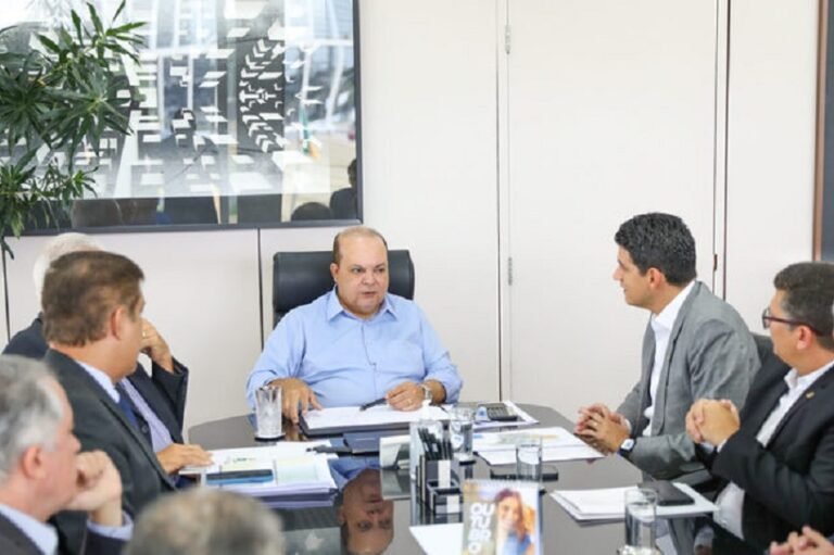 governador-do-df-ibaneis-rocha-se-reune-com-ministro-da-infraestrutura-marcelo-sampaio-21102022145504997