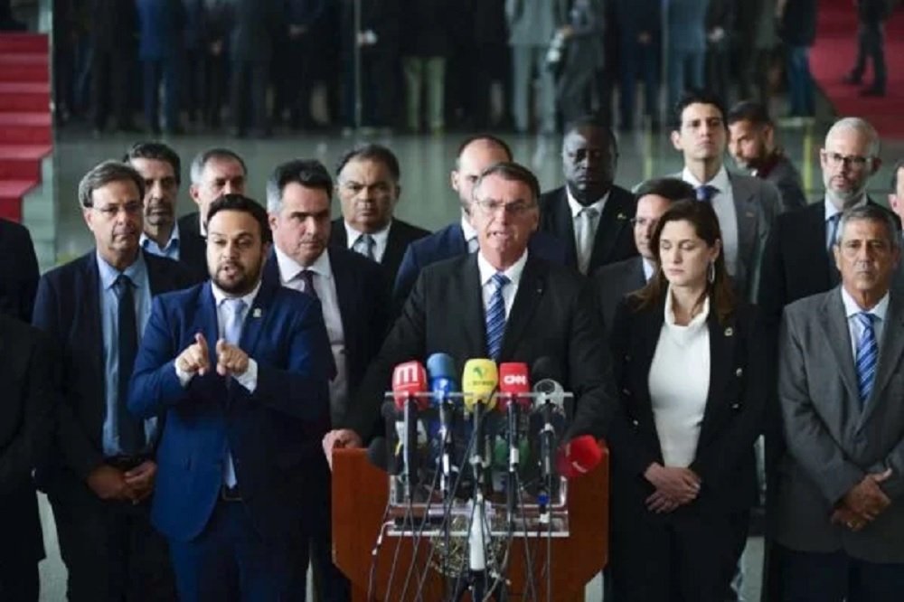 Bolsonaro faz 1º pronunciamento após o segundo turno; Em discurso rápido, agradece os 58 milhões de votos e diz que protestos revelam ‘indignação’