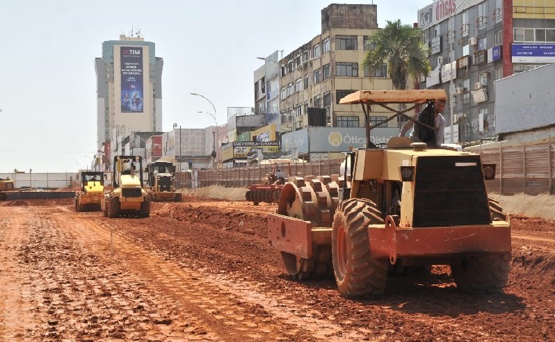Faltam 3 mil m² para concluir terraplanagem no boulevard do Túnel