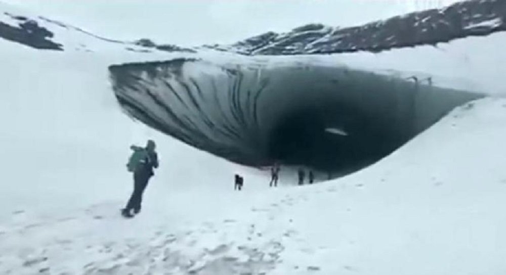 Tragédia – Queda de Placa de gelo mata turista brasileiro em Ushuaia, na Argentina; Veja o Vídeo