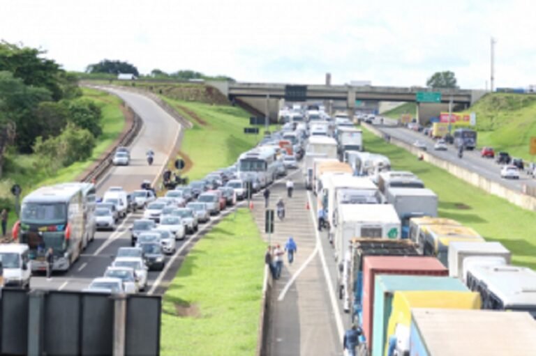 bloqueios nas rodovias