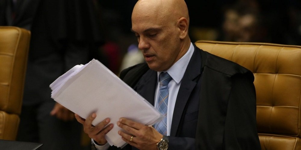 Moraes dá 24 horas para que pedido do PL abranja os dois turnos das eleições