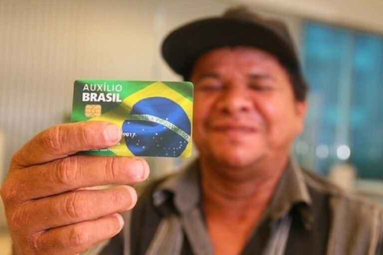 Auxilia Brasil