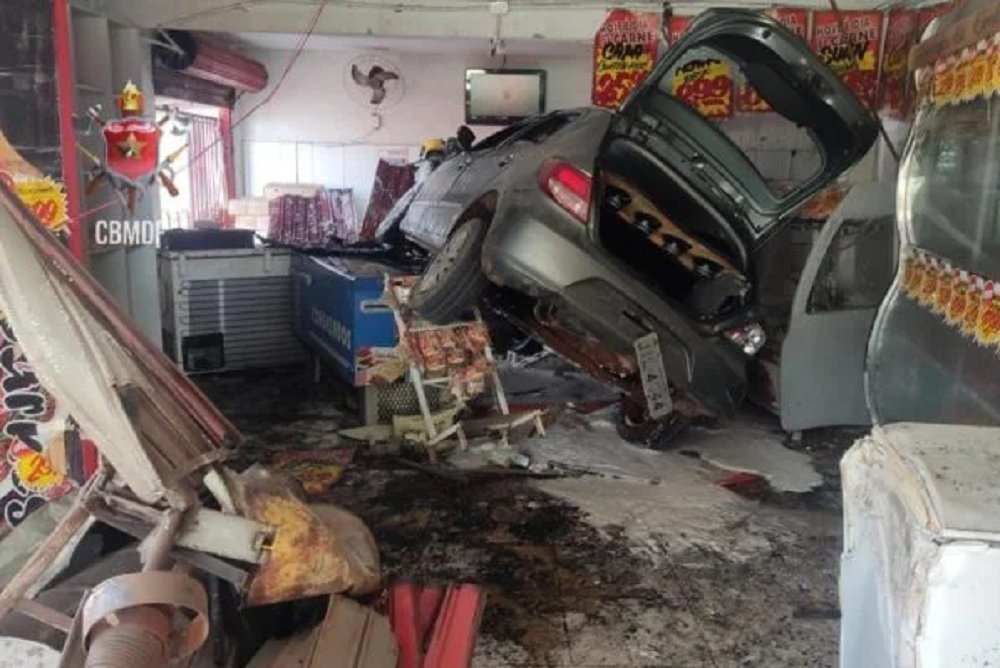 Carro desgoverna
