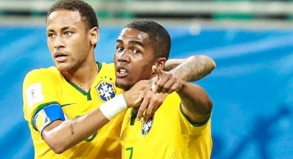 douglas-costa-24122022105519247