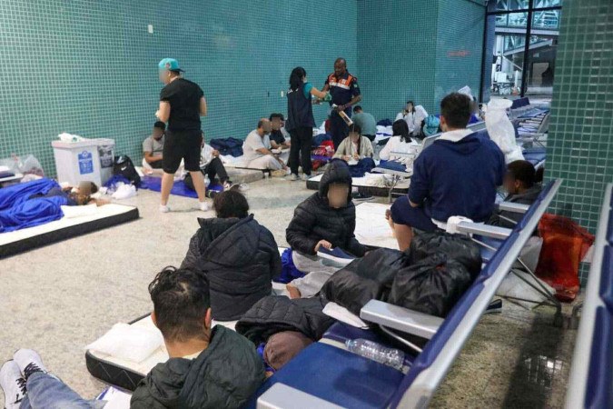 1_brasileiros_algemados_eua_deportados-45311385
