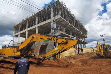 1_derrubada_26_de_setembro-45847059