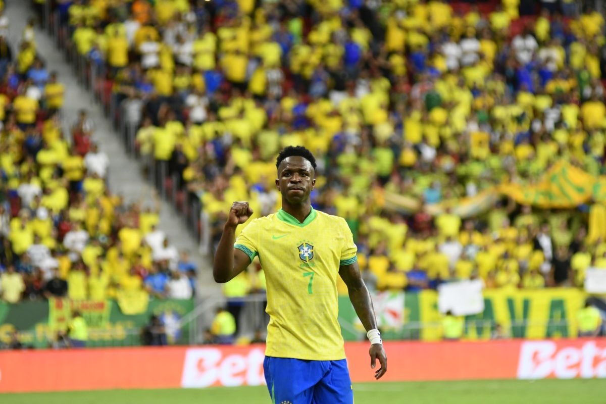 Jogo-entre-a-Brasil-SelecCCA7aCC83o-Brasileira-e-ColoCC82mbia-pela-13a-rodada-das-EliminatoCC.jpeg