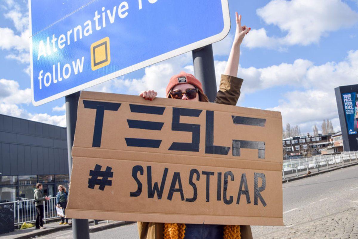 tesla-protesto.jpg