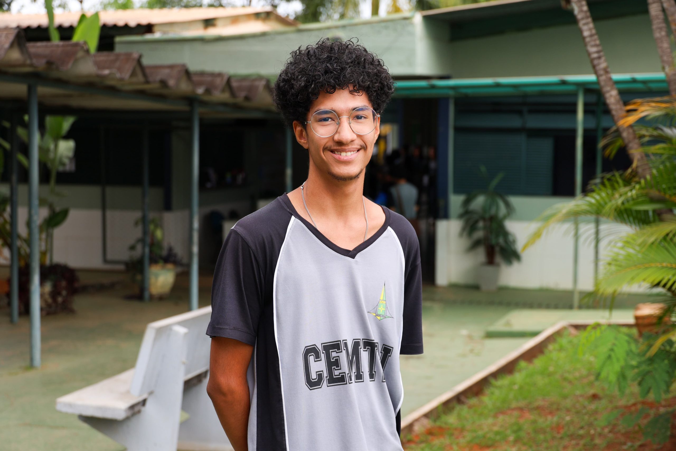 Estudante-da-rede-publica-do-DF-e-destaque-em-concurso-de-redacao-foto-capa-scaled.jpeg