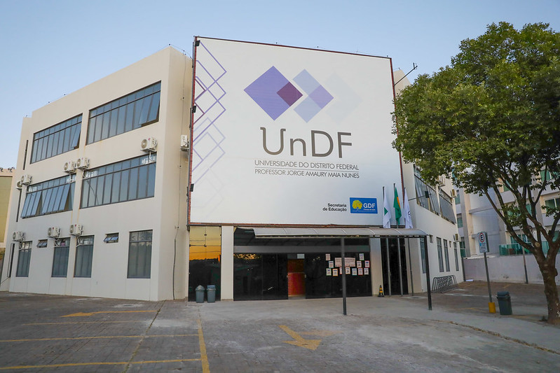 UnDF-fachada.jpg