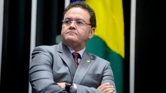 Roberto-Rocha-critica-a-falta-de-grandes-obras-de-infraestrutura-no-Maranhao-696x390.jpeg