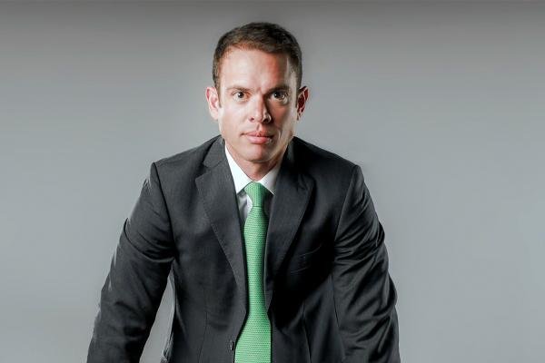 CLDF concede Título de Cidadão Benemérito ao administrador do SIA