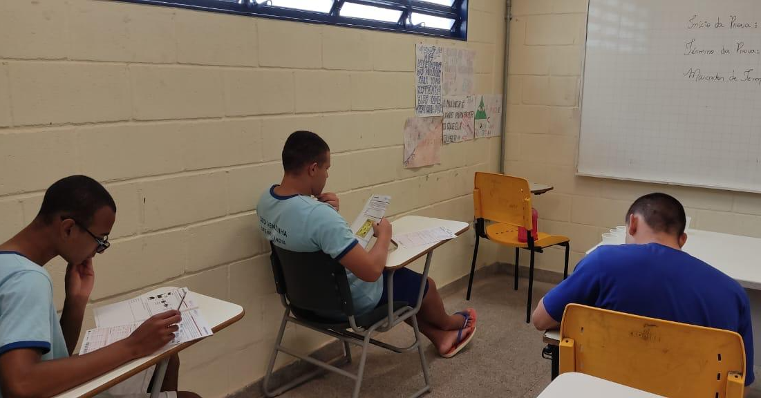 socioeducandos-estudando-1-1.png socioeducandos-estudando-1-1.png