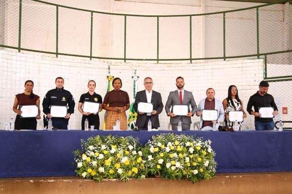 Homenagem aos moradores da Estrutural marca comemoração dos 22 anos da cidade