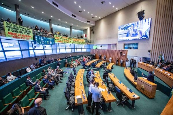 Investigação sobre a crise entre BRB e Banco Master pauta debates durante sessão ordinária