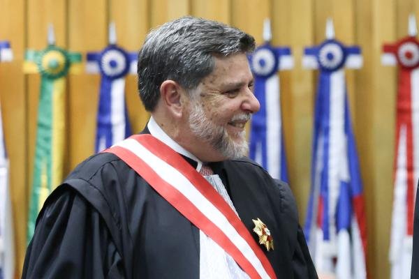 Ministro Caputo Bastos, do TST, recebe Título de Cidadão Honorário nesta segunda-feira (2)
