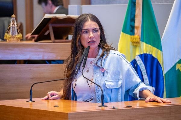 23ea8cc8-5914-451a-1f52-cfc21902a075.jpeg CLDF homenageia empresária Tatiane Freitas com Cidadania Honorária de Brasília