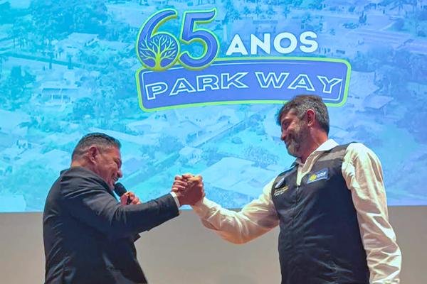 81976d12-a61d-330e-a382-e1b027d0728a.jpeg CLDF realiza sessão solene em celebração aos 65 anos do Park Way