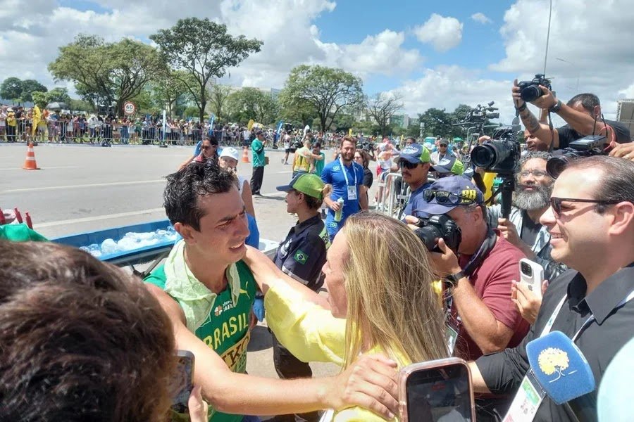 celina-caio-bomfim.webp.jpeg celina-caio-bomfim.webp.jpeg