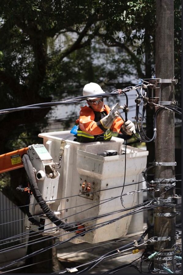 Distribuicao.-Manutencao-de-rede.-Foto-Divulgacao-Neoenergia-4.jpg