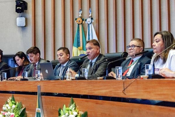 CLDF realiza sessão solene pelo Dia da Conscientização e Enfrentamento à Fibromialgia
