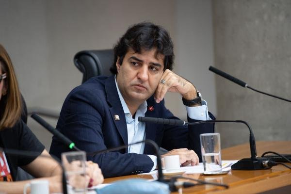 Comissão aprova obrigação de estabelecimentos liberarem banheiro para clientes