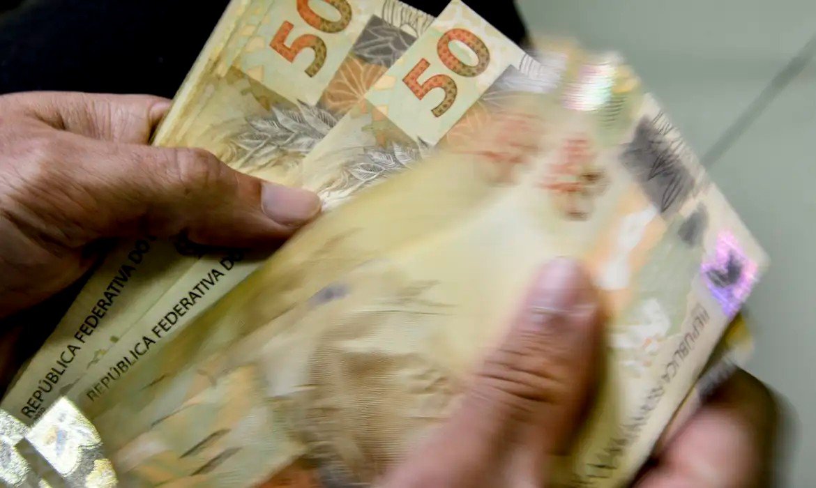 real_moeda_dinheiro_mcajr_2904223671.jpg