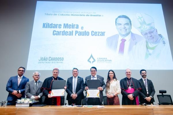 Cardeal Dom Paulo Cezar Costa e advogado Kildare Meira são novos cidadãos honorários de Brasília