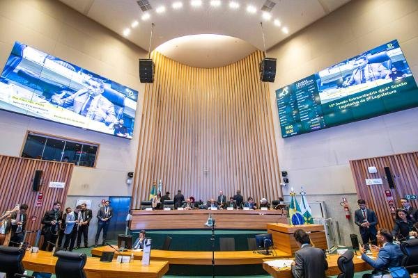 CLDF aprova proteção de consumidores contra protesto de dívidas de serviços essenciais