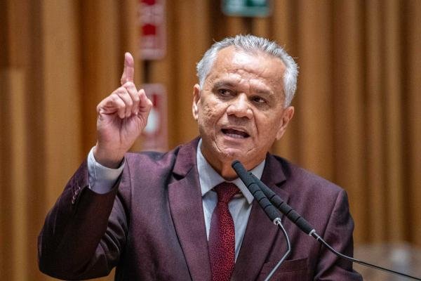 Daniel de Castro pede suspensão de edital da Terracap sobre regularização em Vicente Pires