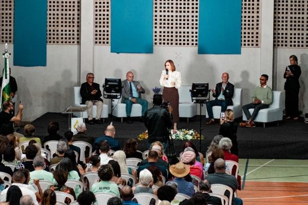 Moradores do Guará recebem moções de louvor em celebração dos 57 anos da cidade