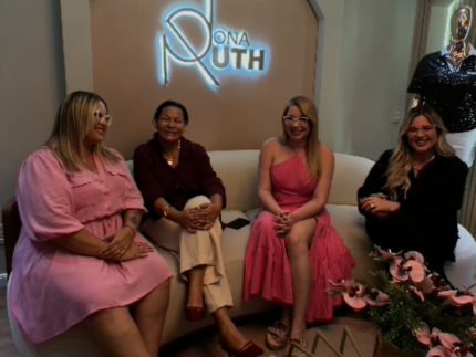Dona-Ruth-encontra-sosias-de-Marilia-Mendonca_-Nao-tenho-nada-contra-430×323.jpg Dona-Ruth-encontra-sosias-de-Marilia-Mendonca_-Nao-tenho-nada-contra-430x323.jpg