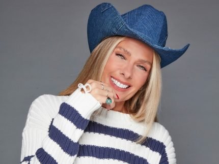 adriane-430x323.jpg