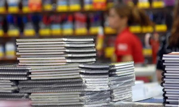 256f7d14-91f0-e88b-f6f3-327e9e1f5f38.jpeg Nova lei cria portal de transparência do material didático da rede pública de ensino do DF