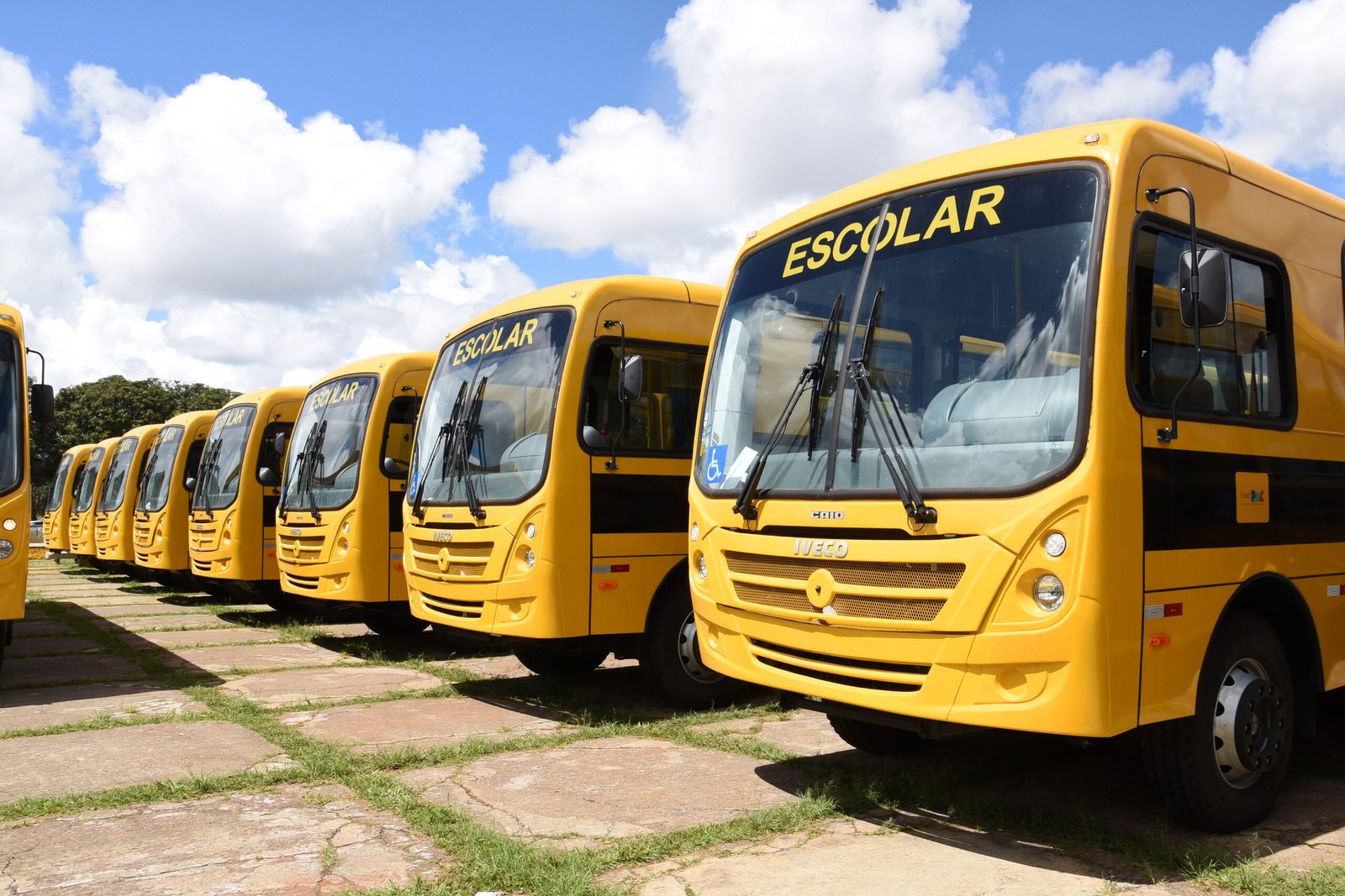 Entrega-Onibus-Foto-Mary-Leal-20.JPG-1-scaled.jpeg