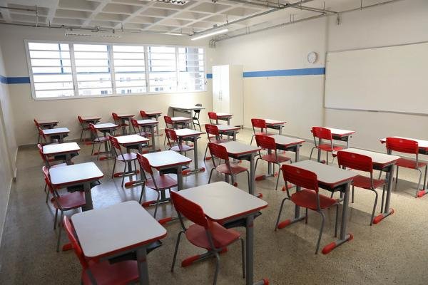 abd1f4e8-5835-f6f9-a0af-f4e534500c9a.jpeg Lei garante padrão mínimo de infraestrutura nas escolas públicas do DF