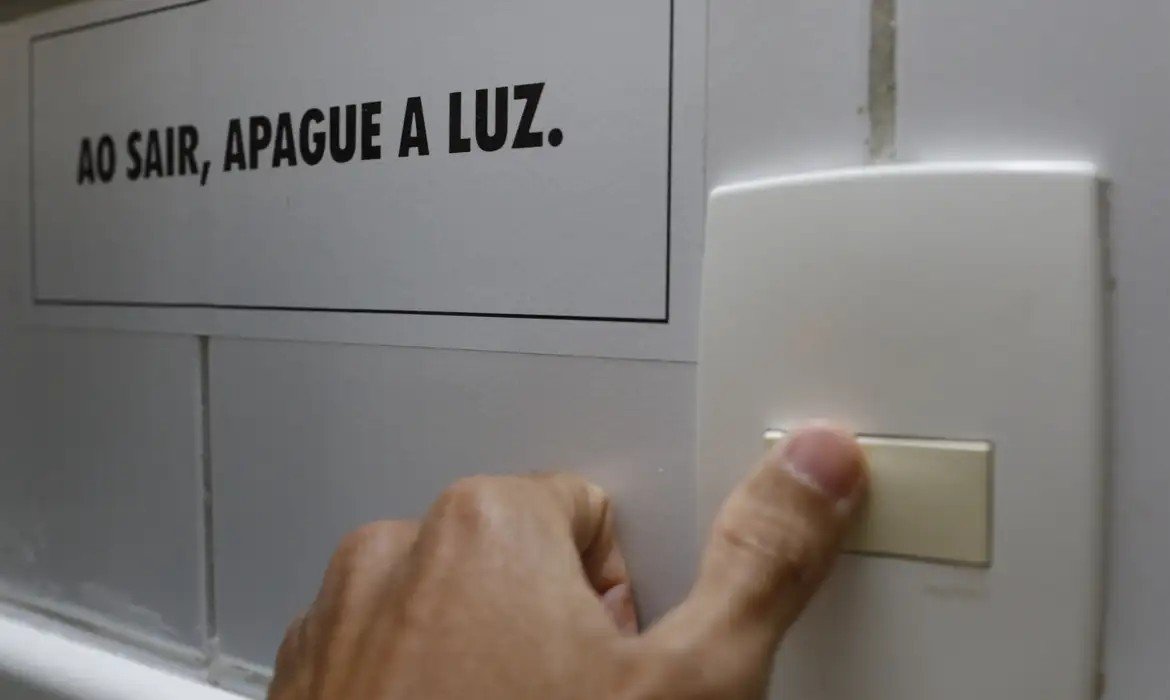 energia_eletrica_interruptor_de_luz_energia070720211247.jpg