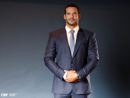 foto-samir-xaud-presidente-da-cbf-2025-430x323.png